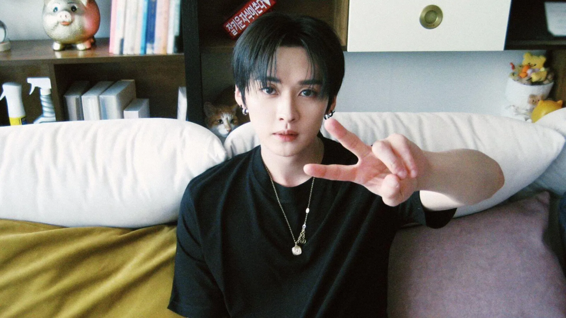 ¡Lee Know demuestra su gran corazón! El integrante de Stray Kids dona 72.610 dólares para ayudar a Nepal